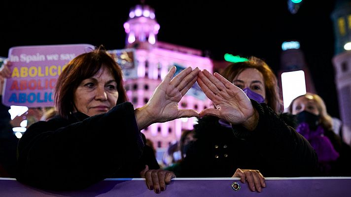 La noche en 24h - Ana de Blas (Movimiento Feminista de Madrid): "No consideramos feminista una convocatoria que no proteste contra la chapuza 'del solo sí es sí'"