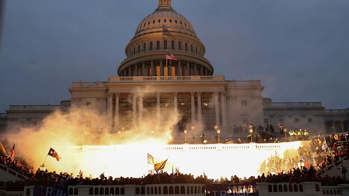 Divulgan nuevas imágenes sobre el asalto al Capitolio de EE.UU.