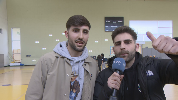 Dos aficionados de Ponferrada en el homenaje a Pau gracias a un sorteo de la NBA