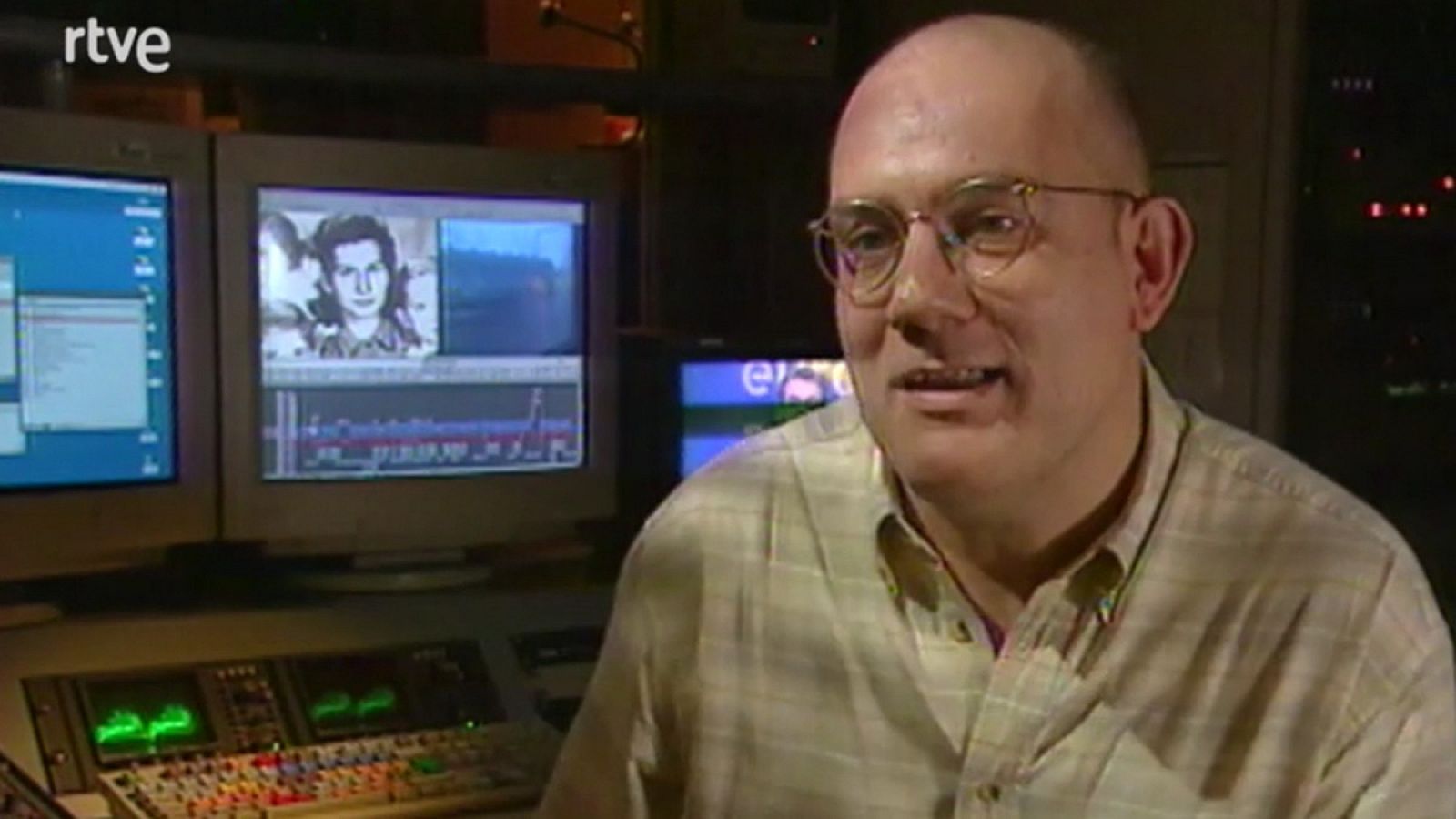 Informe semanal - 5/4/2003 (Especial 30 aniversario) - Fue noticia en el Archivo de RTVE | Ver