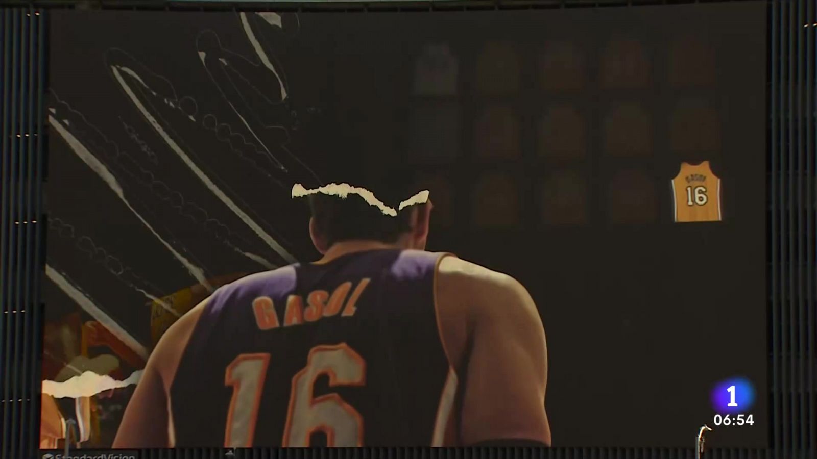 Los Lakers retiran el 16 de Gasol: "Es un reconocimiento muy grande" - ver ahora