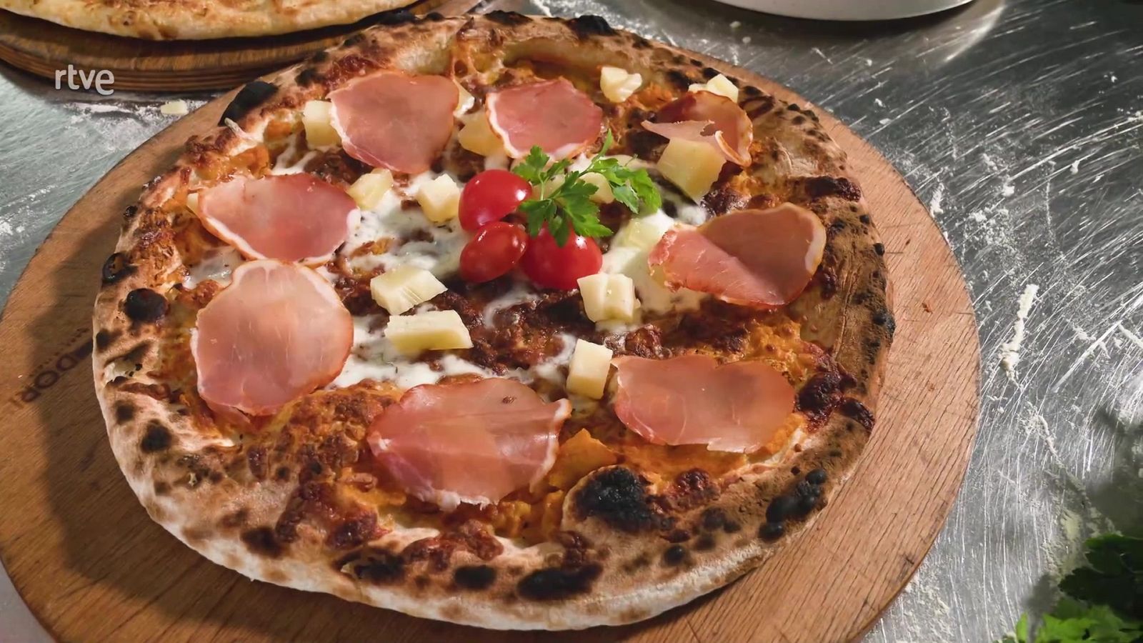 Pizza manchega: receta del campeón del mundo de pizza