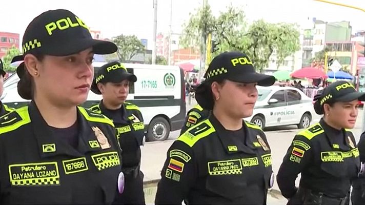 Telediario 1 - El comando púrpura, el nuevo cuerpo policial de Bogotá que lucha contra la violencia machista