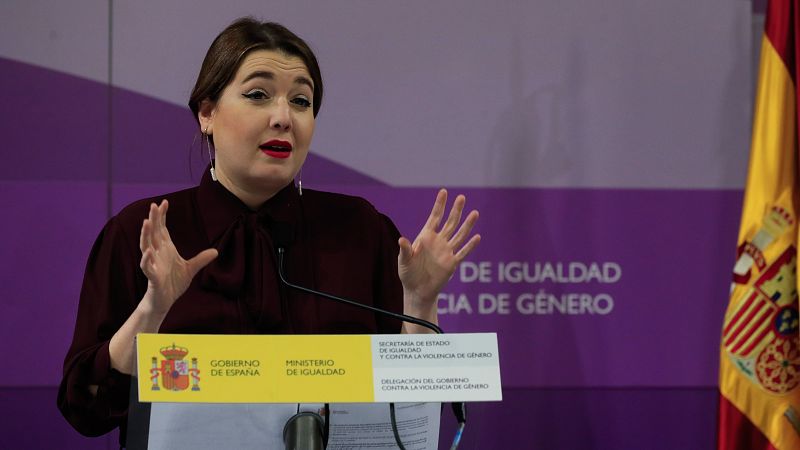 La secretaria de Estado de Igualdad se graba en la marcha del 8M entre cánticos: "Qué pena me da que la madre de Abascal no pudiera abortar"