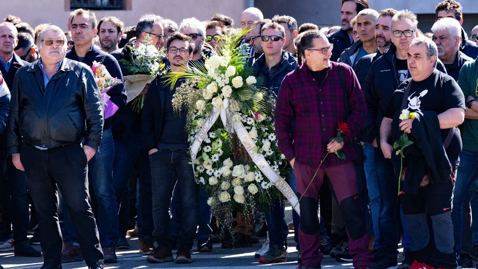 Súria rinde homenaje a los tres muertos en la mina