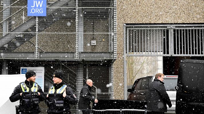Telediario 1 - Ocho muertos, entre ellos el atacante, en un tiroteo en una iglesia de Testigos de Jehová en Hamburgo