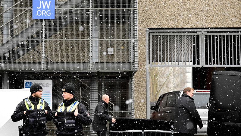 Ocho muertos, entre ellos el atacante, en un tiroteo en una iglesia de Testigos de Jehová en Hamburgo