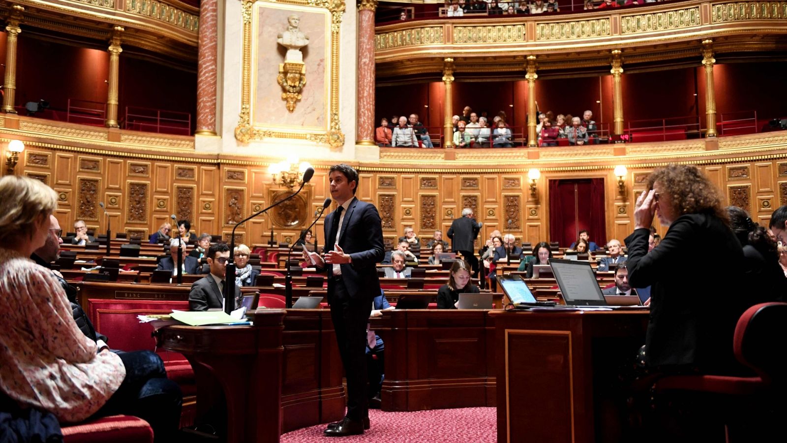 El Senado francés da luz verde a la reforma de las pensiones de Macron