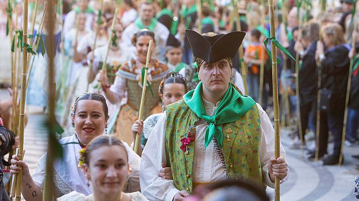 L'informatiu - Comunitat Valenciana - La romeria de les canyes reunix a 185.000 persones