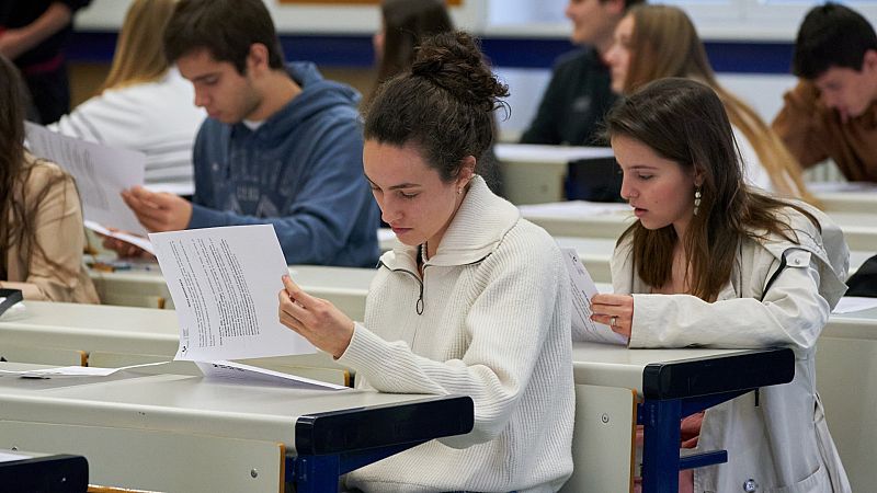 Estudiantes de 50 centros ensayan la nueva prueba de acceso a la universidad