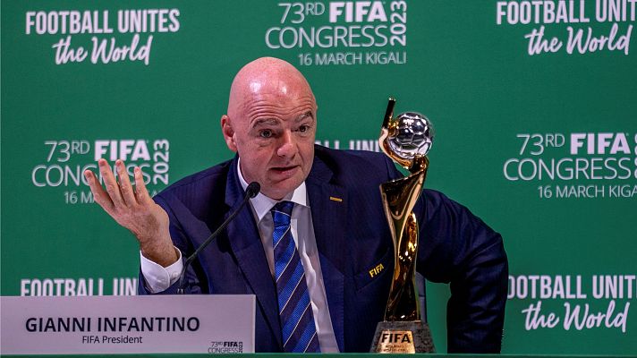 Telediario 1 - Gianni Infantino, sobre el 'caso Negreira': "No es bueno para el fútbol"
