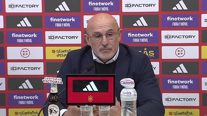 Fútbol - Rueda de prensa Santi Denia y Luis de la Fuente