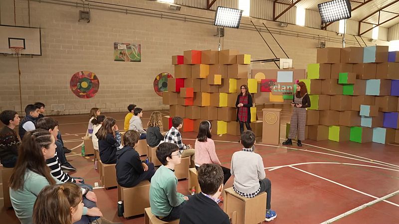 ¿Qué haces para evitar el acoso escolar? - Aprendemos en Clan. El debate | Ver