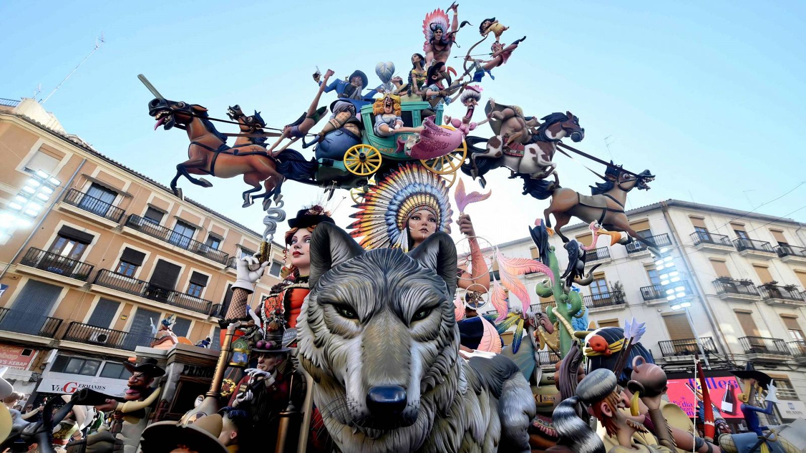 Valencia se prepara para un fin de semana de Fallas donde se prevé la llegada de miles de turistas