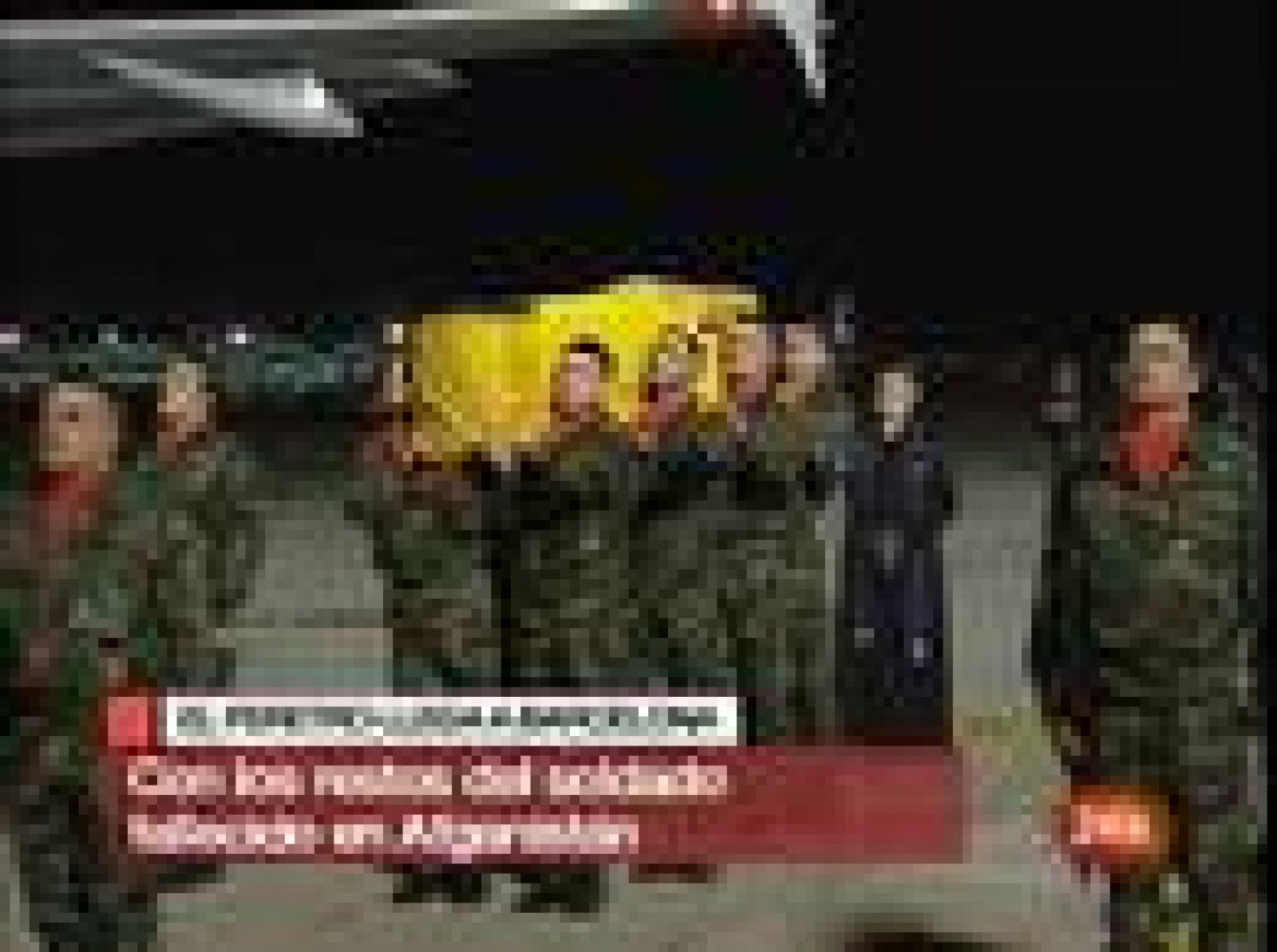 Sin programa: Repatriado el féretro del soldado | RTVE Play
