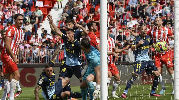 Almería - Cádiz: resumen del partido de la 26ª jornada