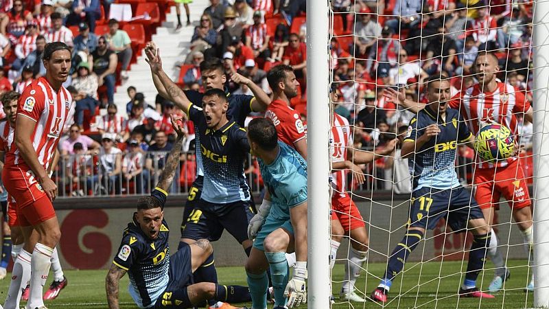Almería - Cádiz: resumen del partido de la 26ª jornada de la Liga - ver ahora