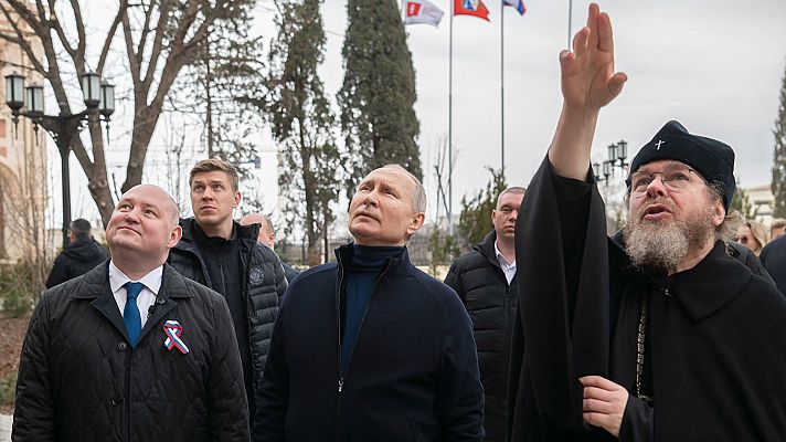 Putin visita por sorpresa Sebastopol, la ciudad más grande de Crimea