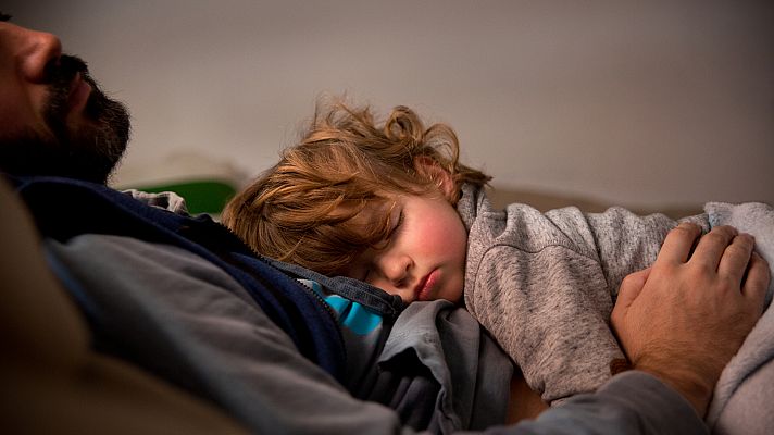 Telediario Fin de Semana - La paternidad, vista por varias generaciones