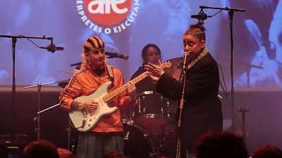 Vídeo: Jimena Amarillo