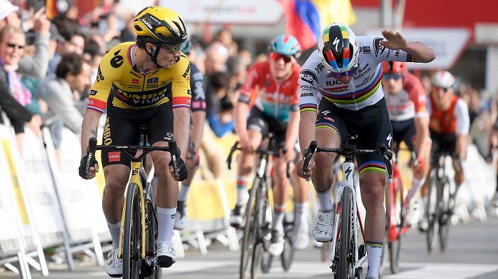 Primoz Roglic se lleva la victoria en la primera etapa de la Volta