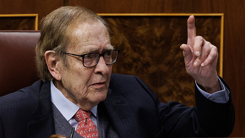 Tamames carga contra el "Gobierno Frankenstein" de Sánchez y llama a un pacto para evitar el "sobrepeso nacionalista"