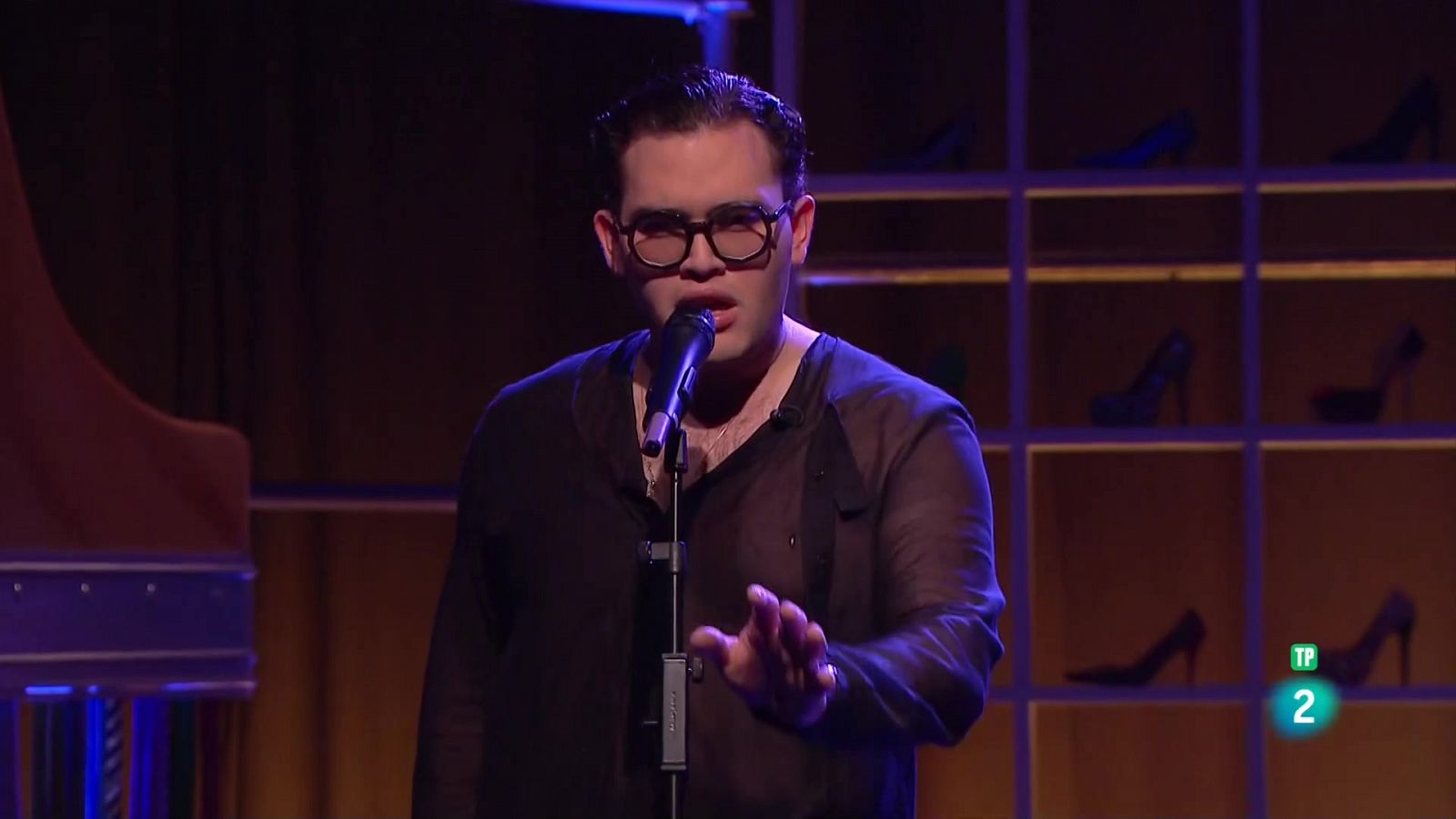 Punts de vista - Yadam interpreta 'Otras Mujeres'