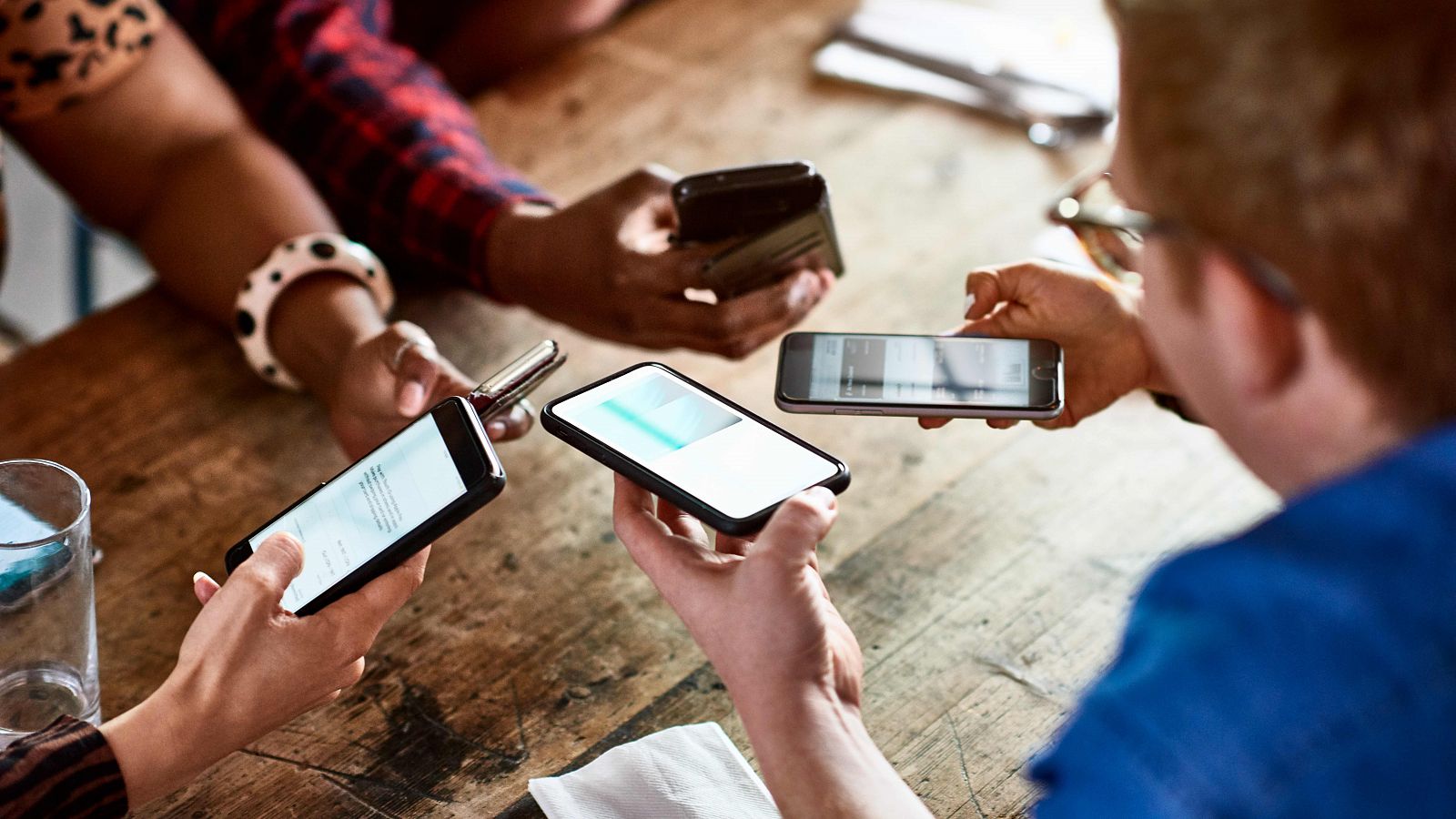 Se busca al influencer de la pandemia | Ver