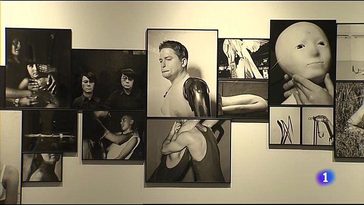 L'informatiu - Comunitat Valenciana - 'Close Enough' es el retrato social de 12 fotógrafas de la agencia Magnum