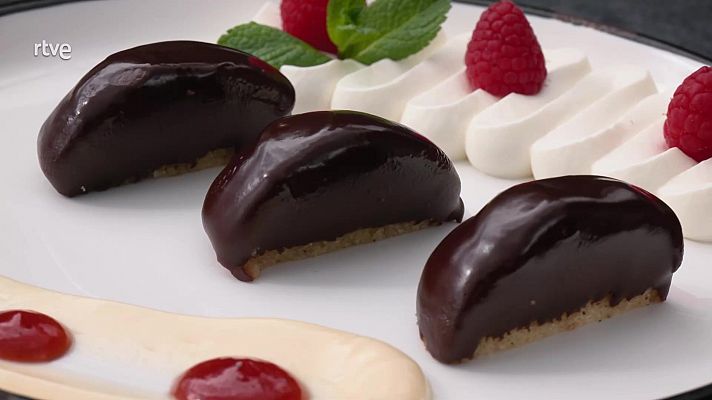 Ahora o nunca - Aprendemos a preparar bizcotelas con María Zurita