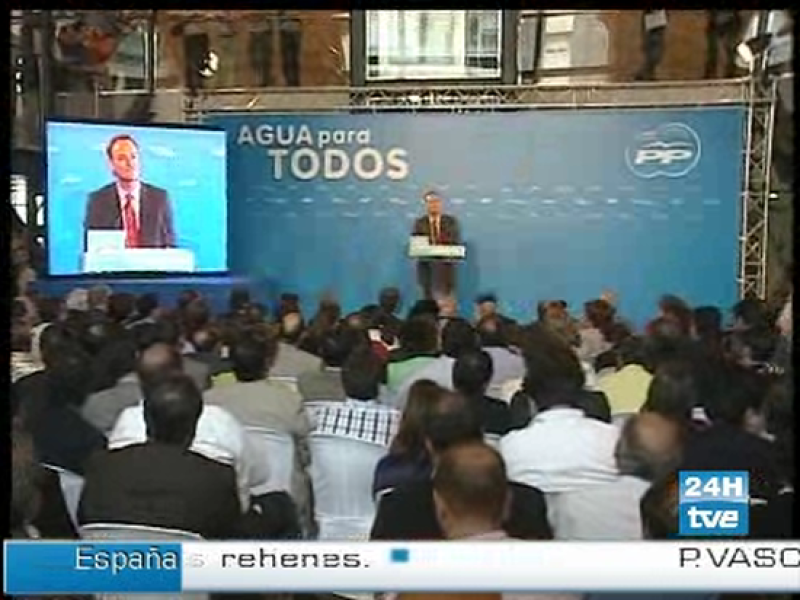  300 regidores populares crean la plataforma 'Alcaldes por el agua'