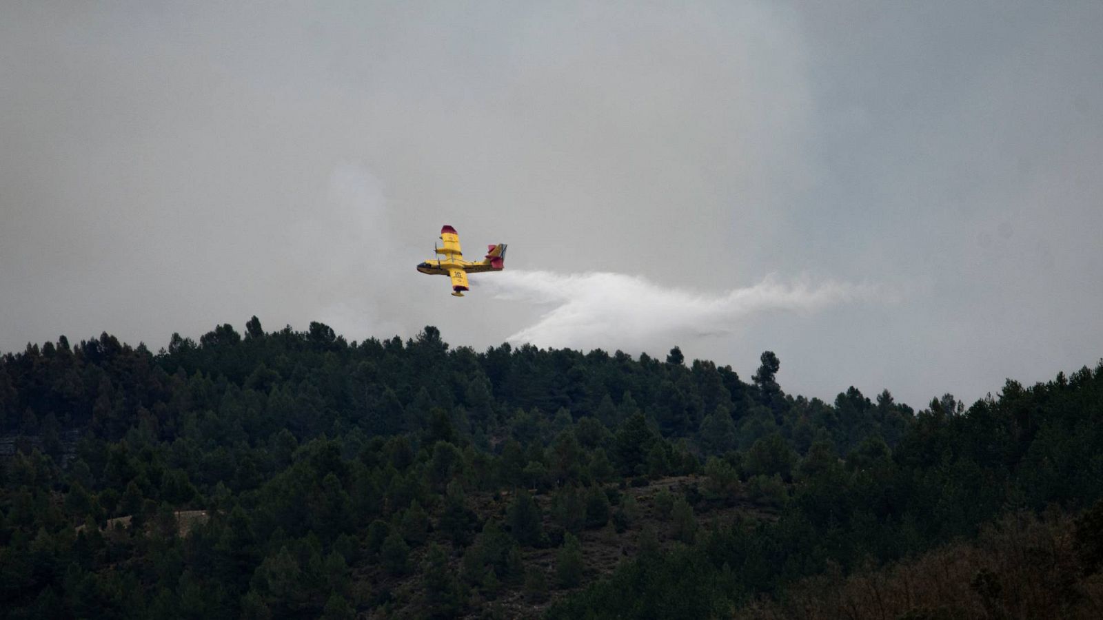Incendio entre Teruel y Castellón: activo tras quemar 3.000 hectáreas