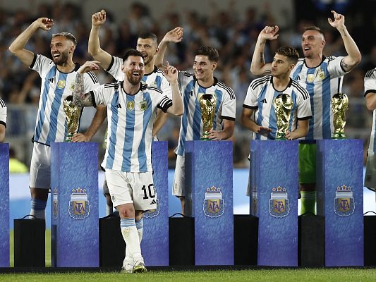 Telediario 1 - Argentina celebró su tercera estrella en el Monumental con una fiesta