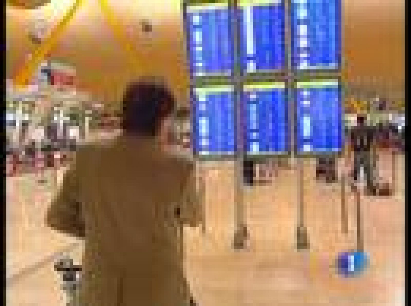 AENA da por rotas las negociaciones con los controladores aéreos | Ver