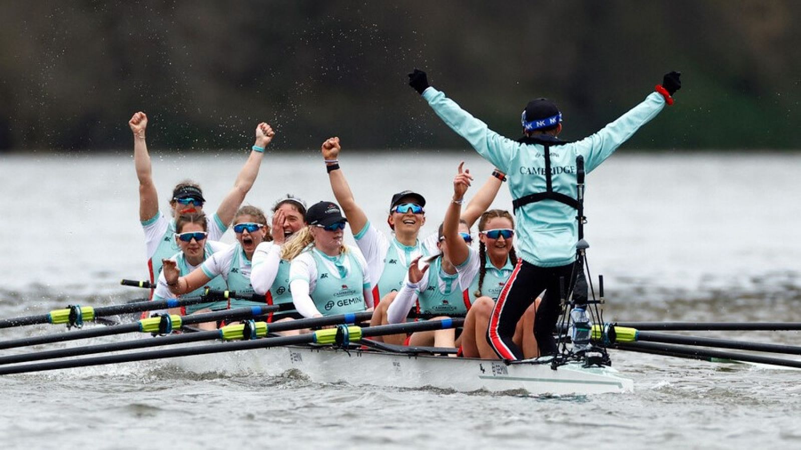 Cambridge se impone a Oxford por sexto año consecutivo en la regata femenina