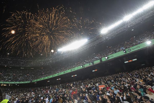 Telediario 1 - 92.522 personas llenan el Camp Nou en la final de la Kings League