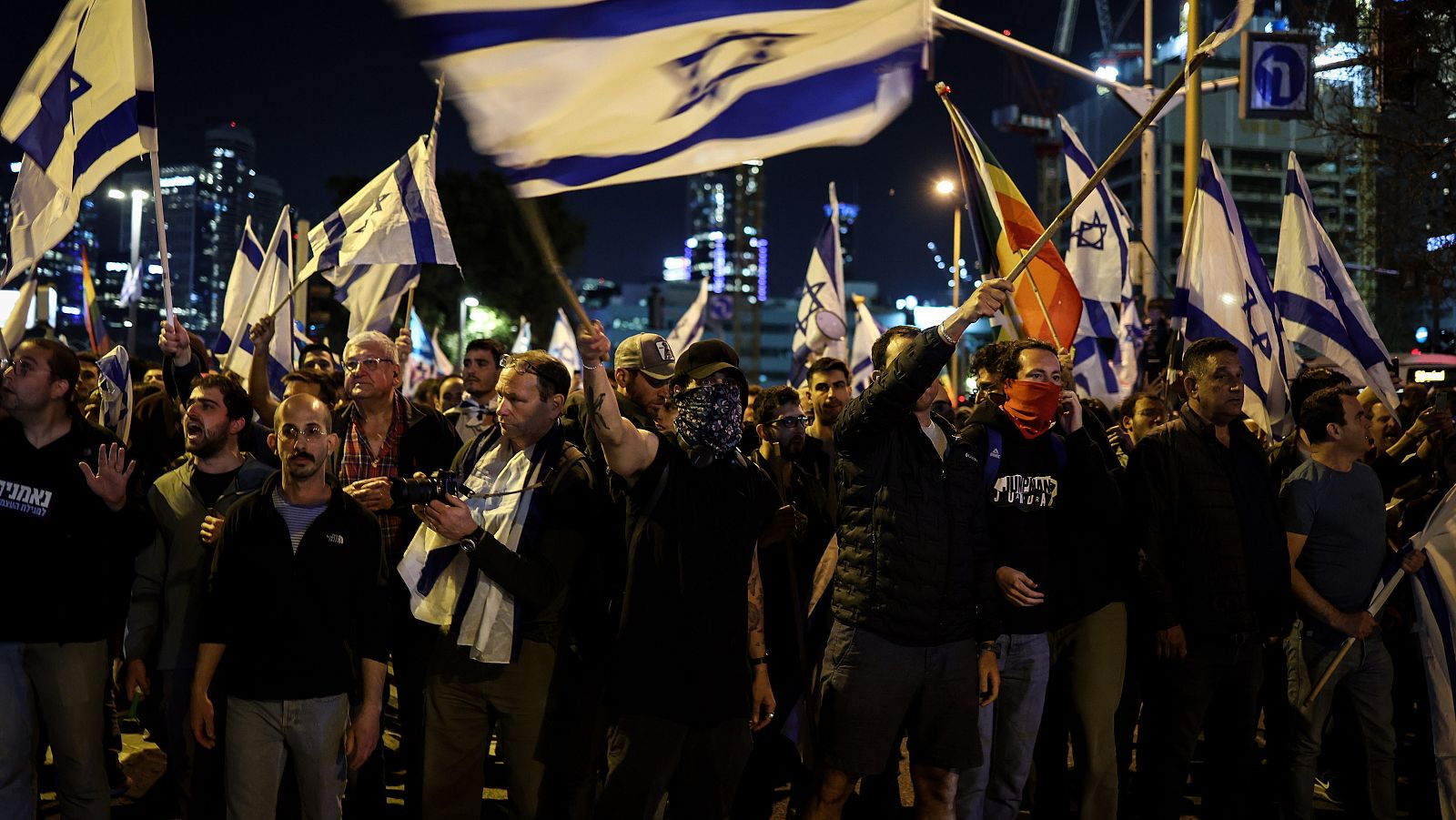 La reforma judicial de Netanyahu desata una crisis política y social en Israel 