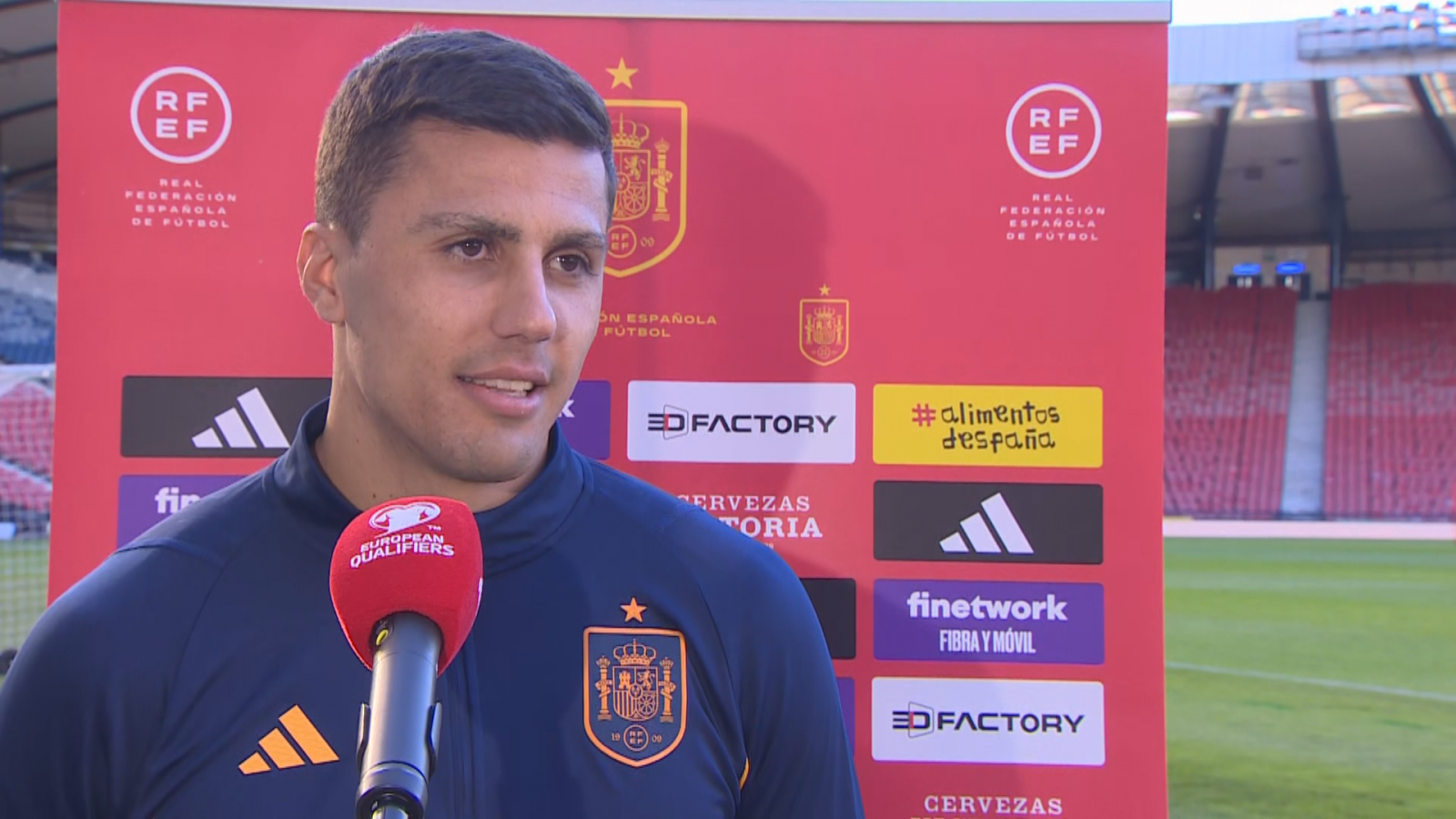 Rodri: "Escocia juega muy vertical, tenemos que estar atentos"