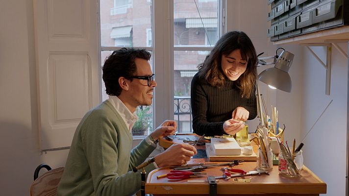 Fet a mà - L'ofici de joier de Mireia Arasa i el seu avi Albert Coll