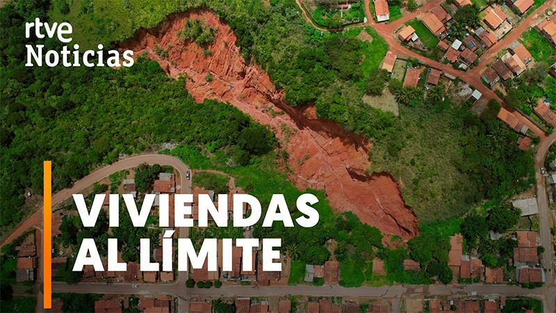 Brasil: Enorme cráter de medio kilómetro de ancho causado por las fuertes lluvias 