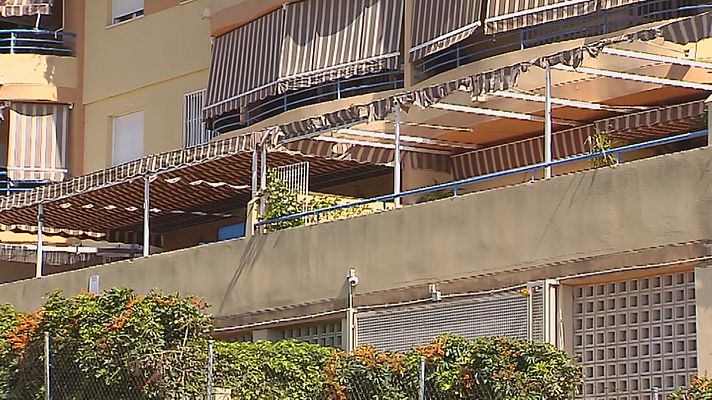 Noticias Andalucía - Salta del balcón huyendo de su exnovio