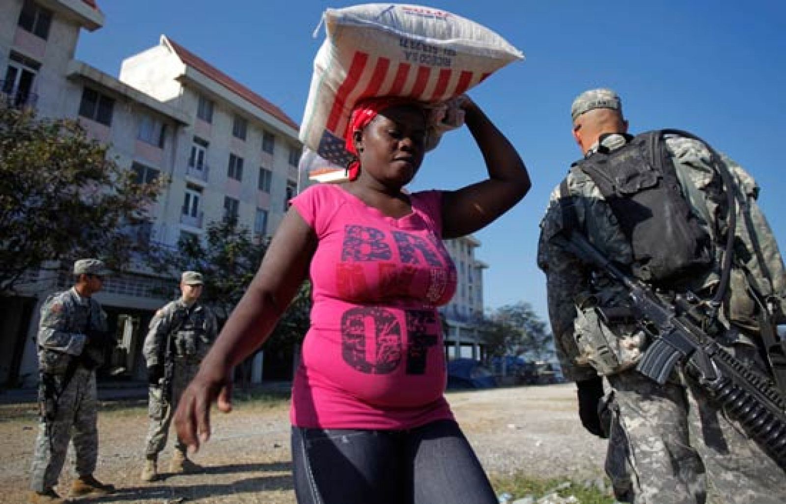 Las calles de Puerto Príncipe recuperan su actividad frenética | Ver