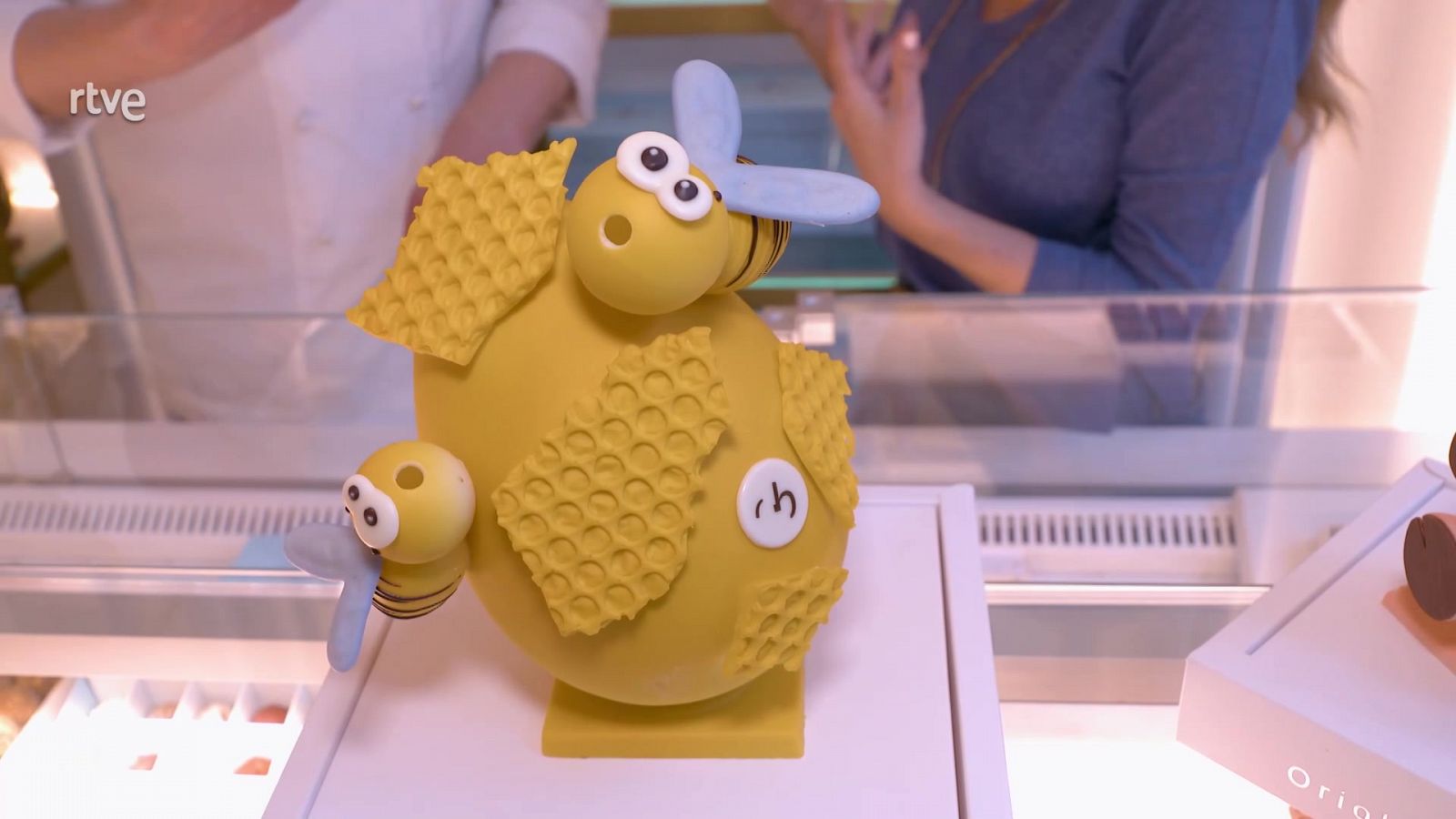 Aquí la Tierra - Cómo hacer huevos de chocolate