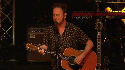 VÍDEO: Radio 3 con todas las lenguas - Mishima 