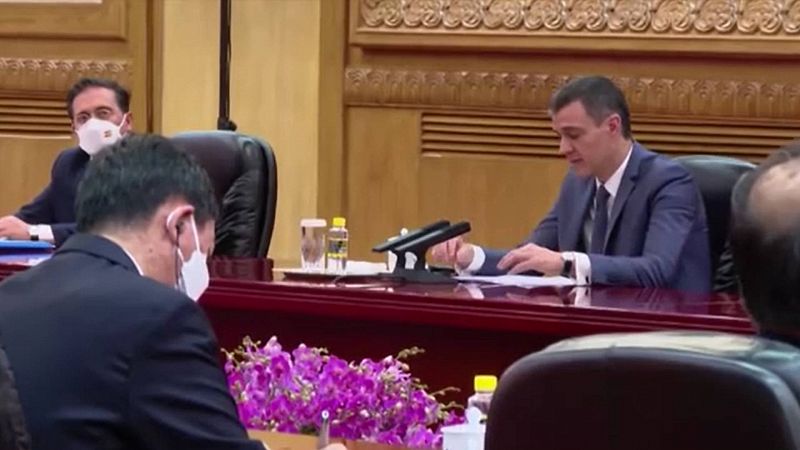 Finaliza el encuentro entre Pedro Sánchez y Xi Jinping en Pekín