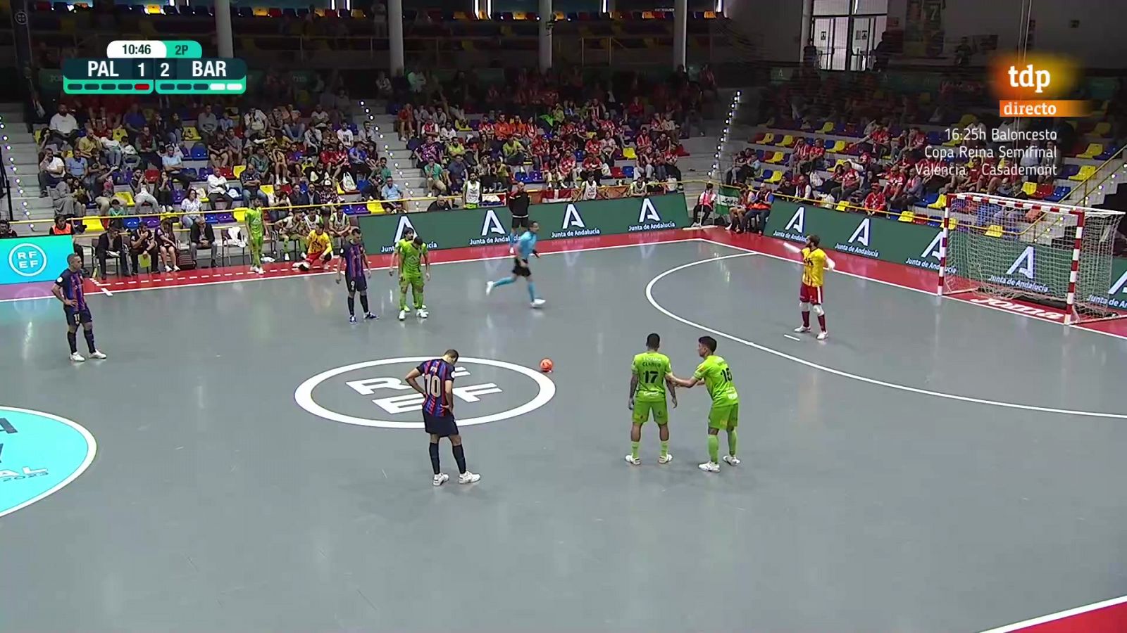 Ferrao certifica el pase a la final al Barça con dos golazos desde el doble penalti