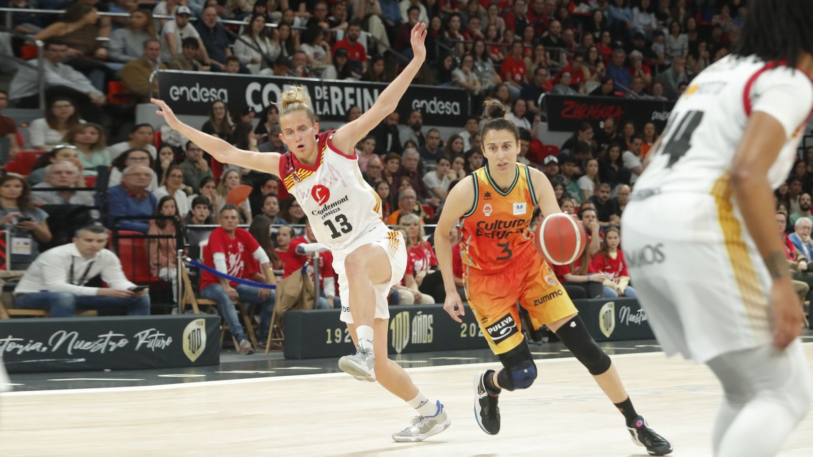 Baloncesto - Copa de la Reina 1ª Semifinal: Valencia Basket - Casademont Zaragoza - ver ahora