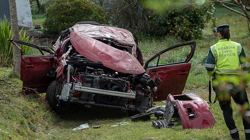 Mueren cuatro jóvenes en un accidente de tráfico en la provincia de Lugo