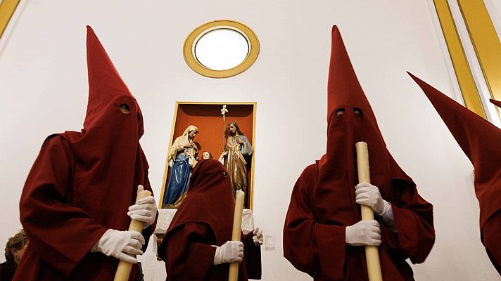 Telediario 1 - Vestirse este año de costalero en las procesiones es un 40% más caro debido a la inflación