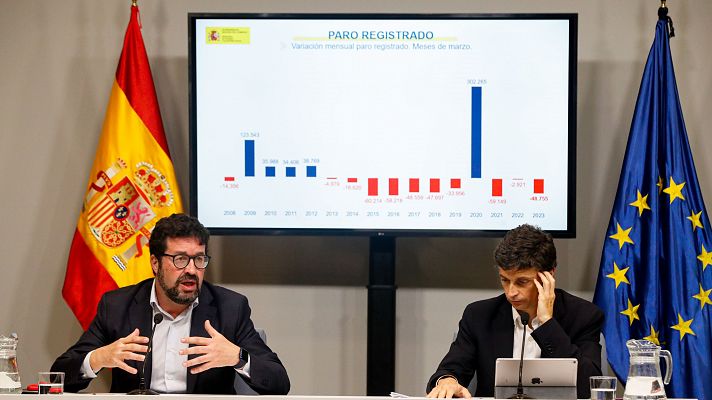 Telediario 1 - Gobierno y PP discrepan sobre los datos del paro de marzo